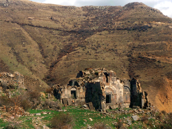 Havuts Tar monastery 