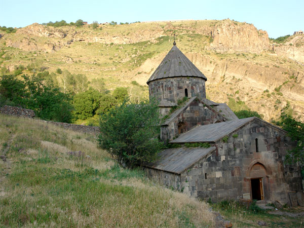 Монастырь Гндеванк