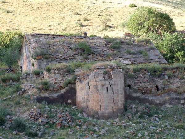 Tanahat Monastery